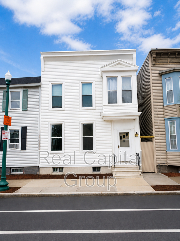 Troy Condo: 412 2nd St.
