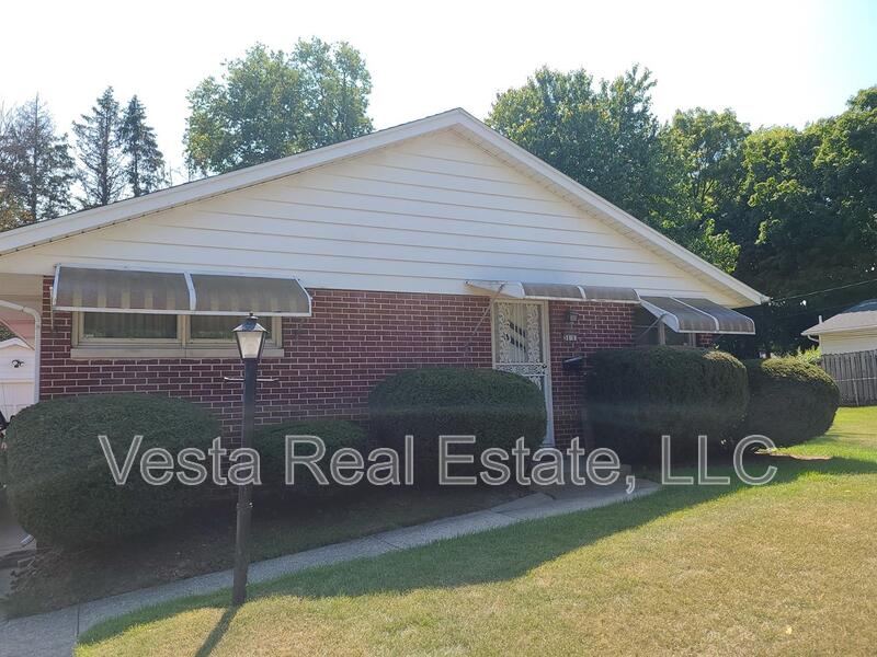 Bloomington House: 311 E. Lincoln St.