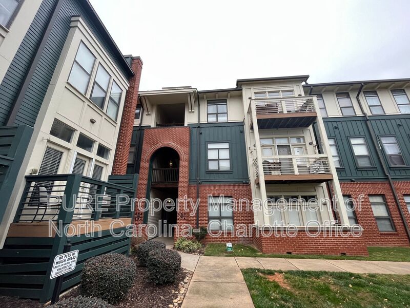 Charlotte Condo: 462 New Bern Station Ct