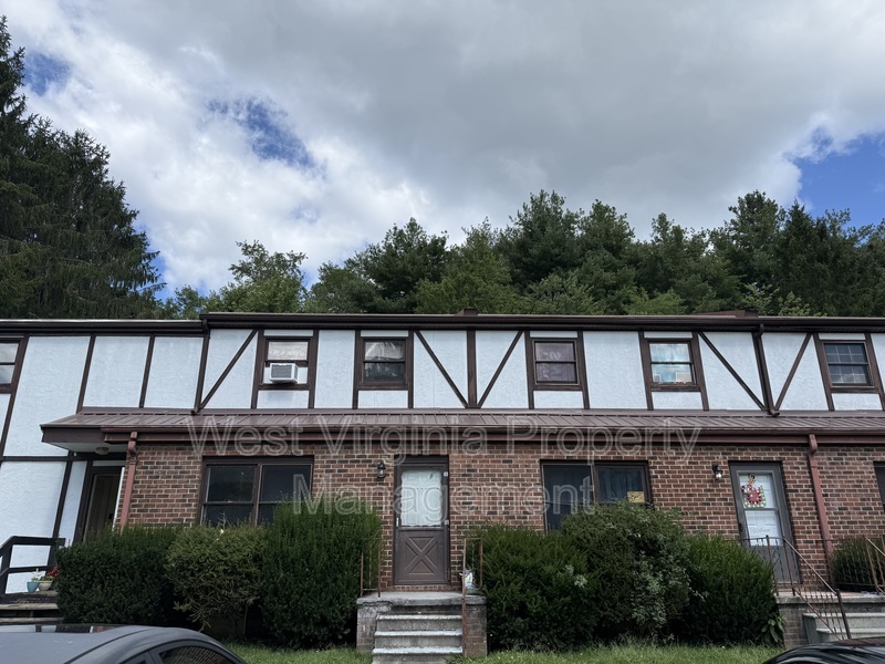 Princeton Condo: 184 Wyndale Drive