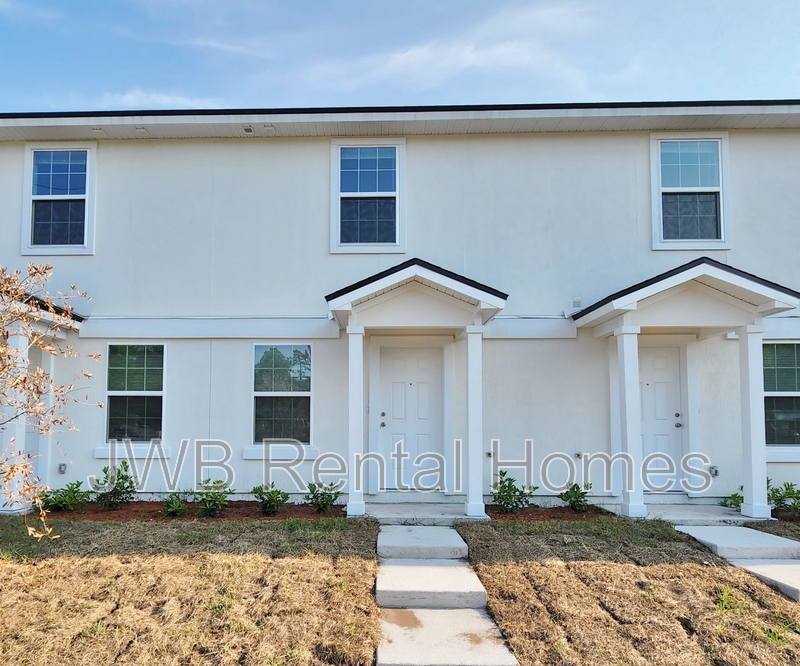Jacksonville Townhome: 8496 McGirts Village Ln