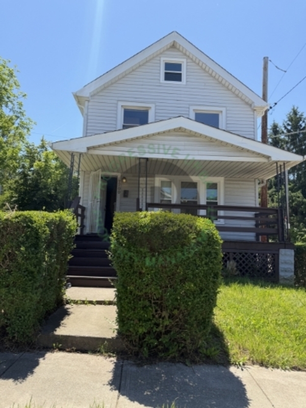 Cleveland House: 7700 Goodman Avenue
