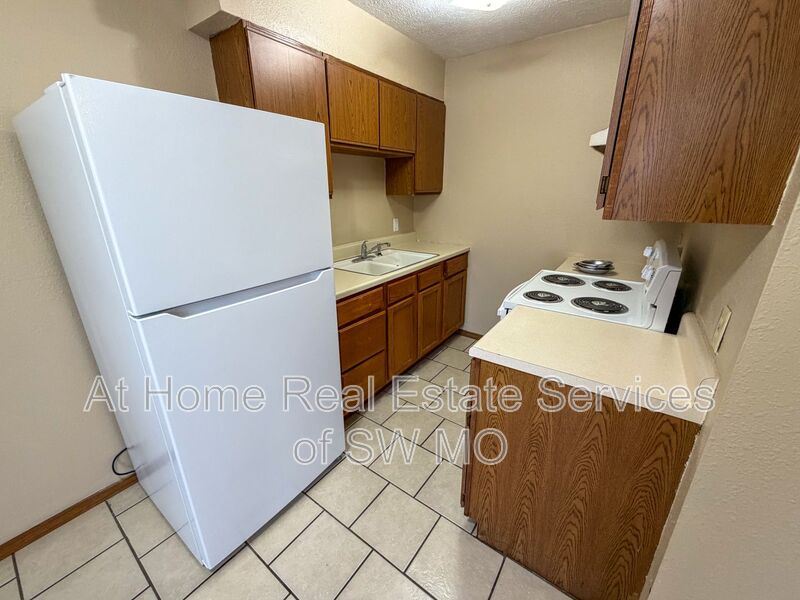 Springfield Condo: 750 S. Campbell