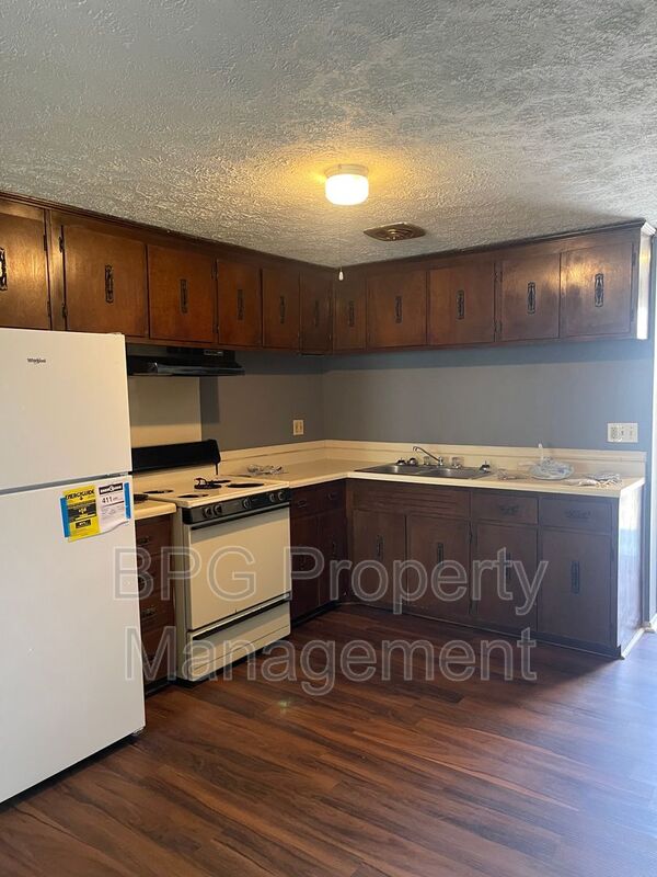 White Sulphur Springs Condo: 123 Circle Drive