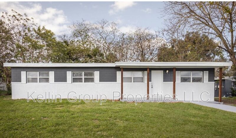 Winter Haven House: 1142 Carefree Cove Dr