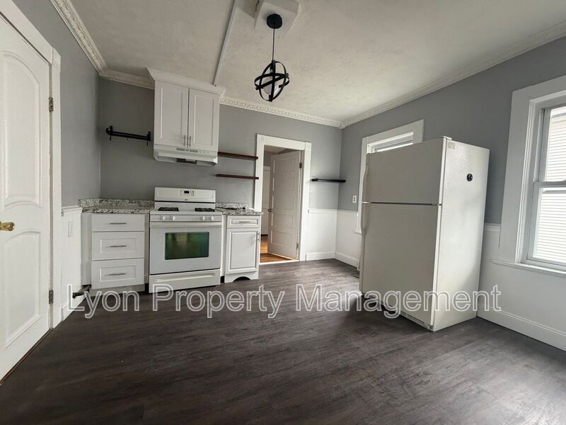 Woonsocket Condo: 428 Ninth Avenue