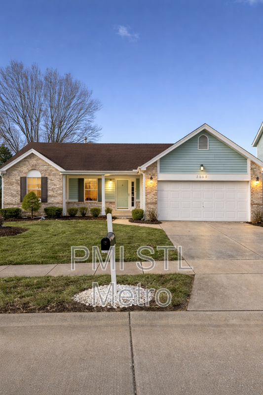 Florissant House: 3865 Kentucky Derby Drive