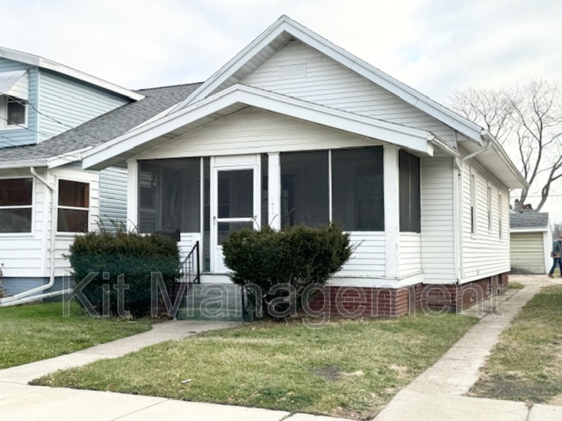 Toledo House: 1023 National