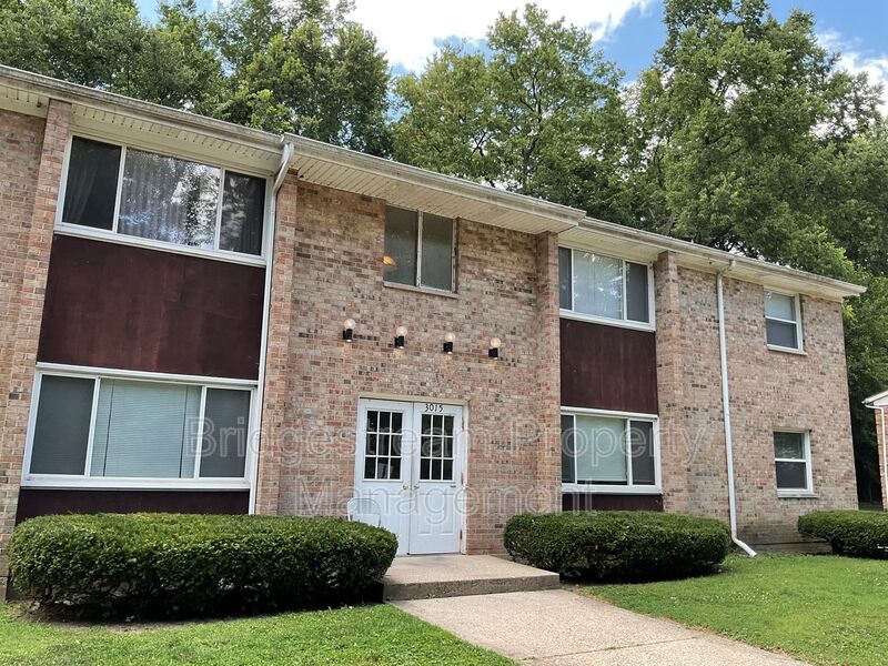 Dayton House: 3015-1D Idlewilde
