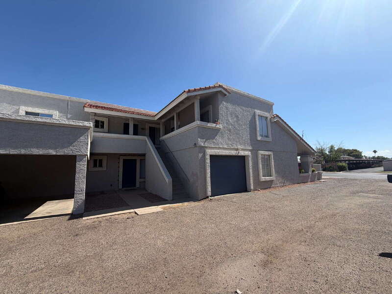Mesa Apartment: 846 N Revere