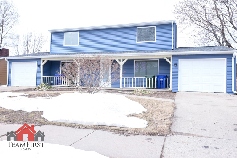 De Pere House: 2022 Terry Lane