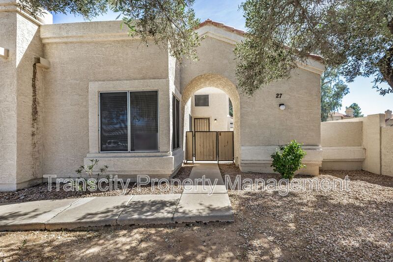 Chandler House: 1111 W Summit Pl