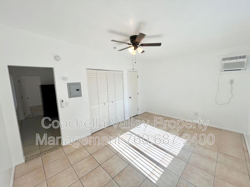 Cathedral City House: 31822 Avenida El Pueblo