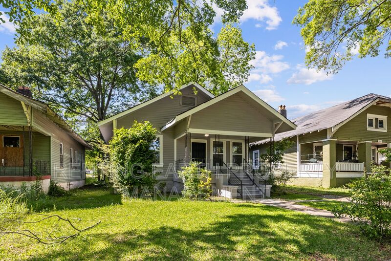 Birmingham House: 608 Fulton Ave SW
