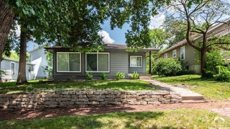 Lawrence House: 522 Indiana Street
