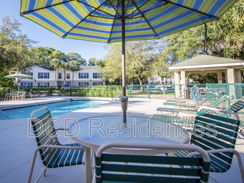 Sarasota Condo: Senior Property 55+  1159 Four Seasons Circle 2 bedroom/ 2 bath