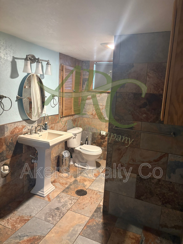 Pueblo Condo: 123 Van Buren St