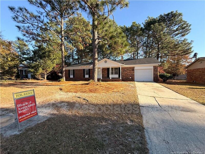 Fayetteville House: 323 Cadmium Ct