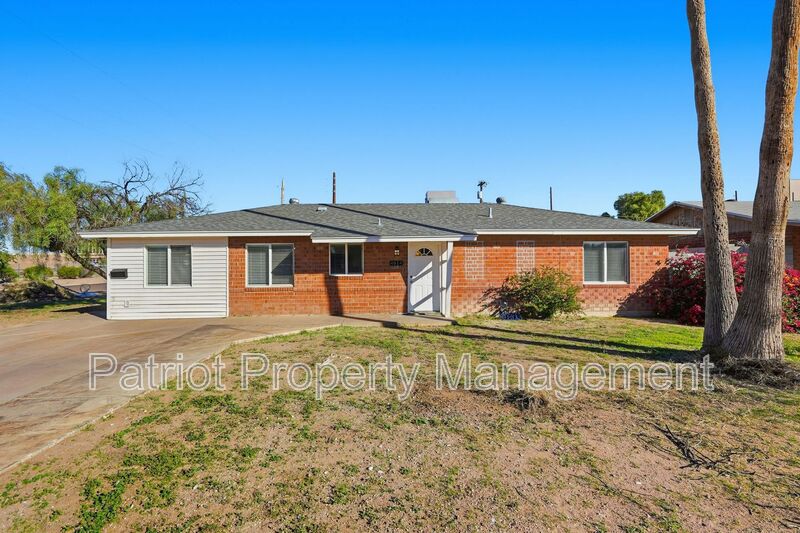 Phoenix House: 4614 E. Pierce St