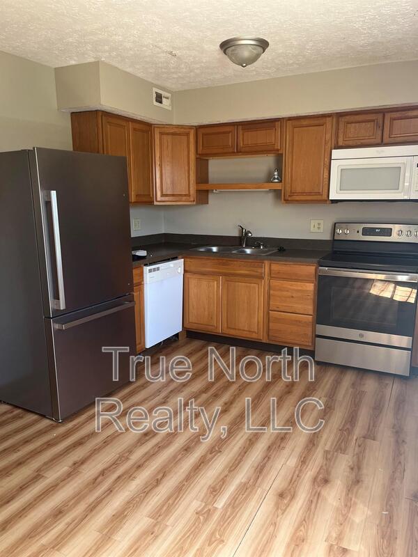 Columbus Condo: 2577 Sandbury Blvd