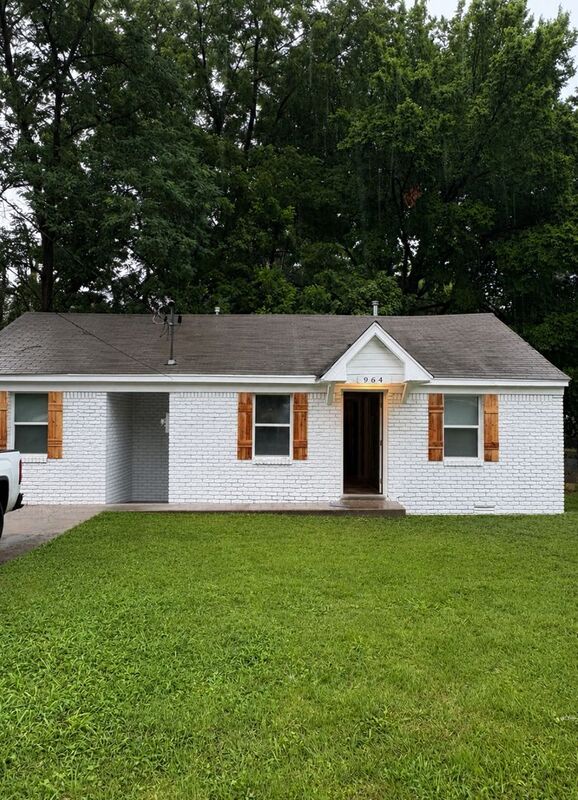 Memphis House: 964 Brower St
