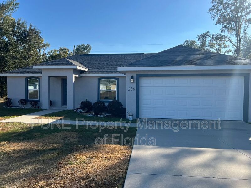 Ocala House: 230 Marion Oaks Trail