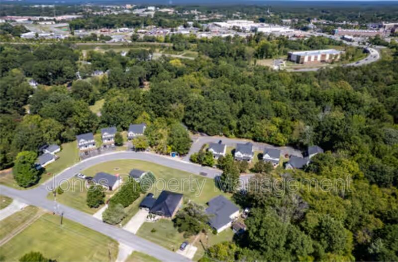 Concord Townhome: 134 Aaron Place NW