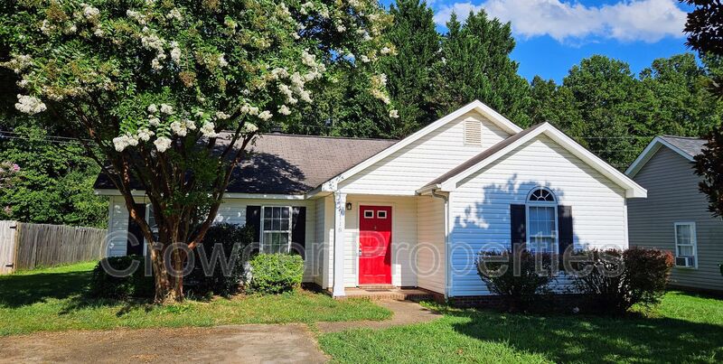 Charlotte House: 5118 June Furr Rd