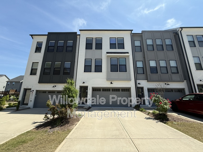 Cary Townhome: 1235 Corkery Ridge Ct