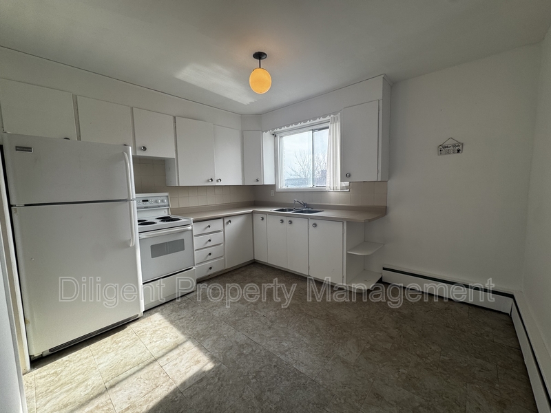 Oshawa House: 164 Westmount Street