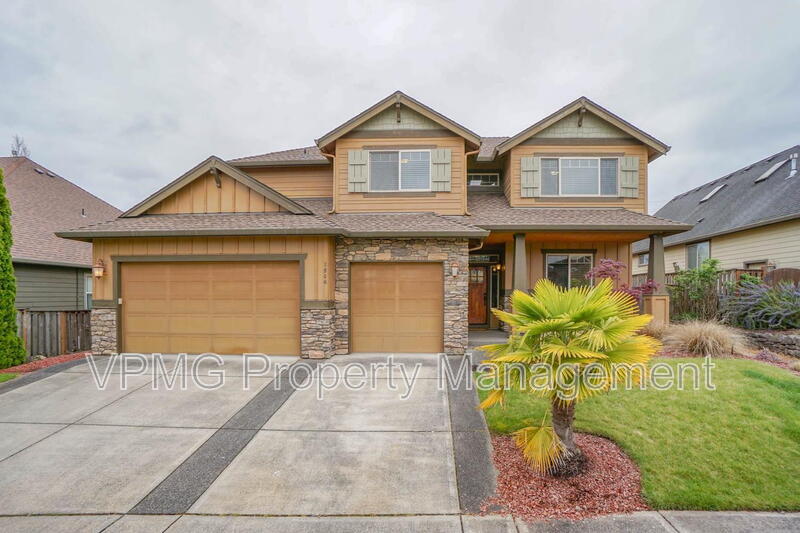 Ridgefield House: 1506 South Dusky Drive