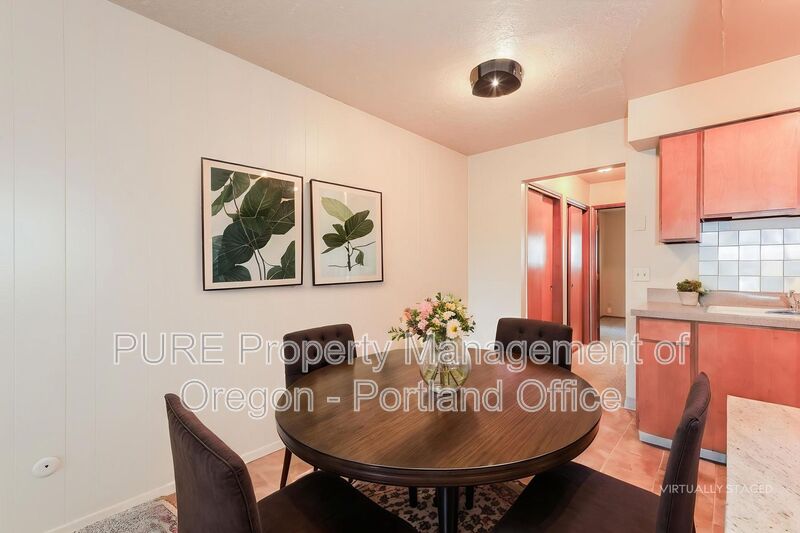 Portland Condo: 1135 SE 27th Ave.