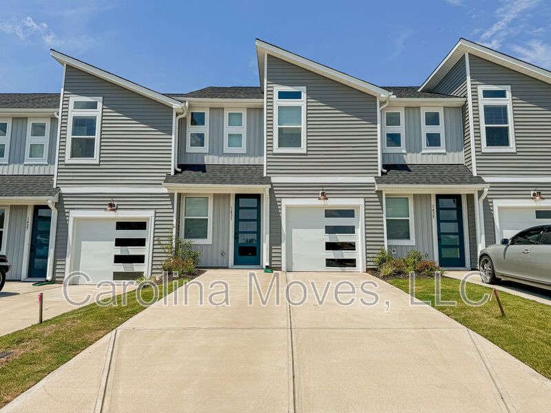 Spartanburg House: 1431 Darrowby Way