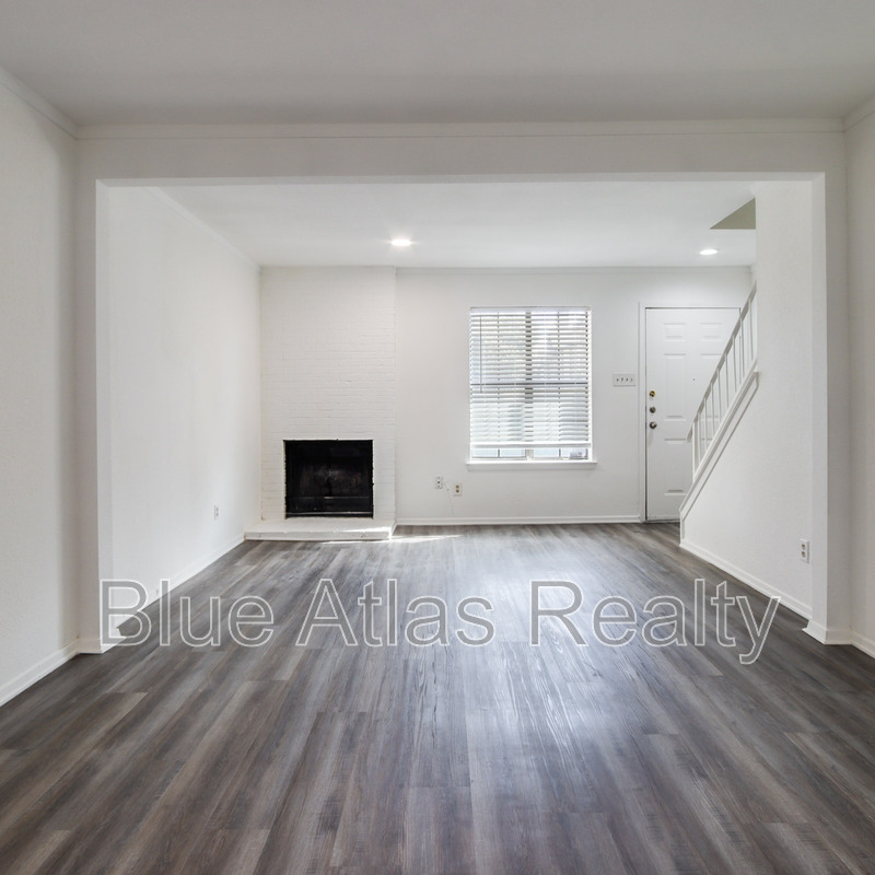 Garland Townhome: 2718 Wimbledon Court