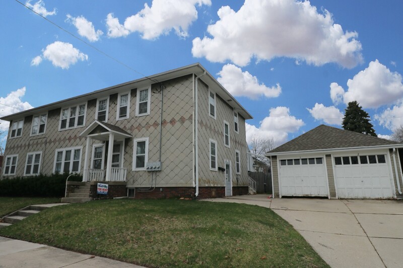 Manitowoc Condo: 1002 N. 13th St - 1302 Wisconsin Ave - 1002 N 13th St A