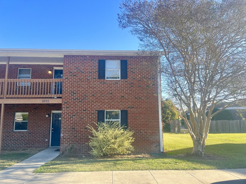 Greenville Condo: 1095 Cheyenne Court - B