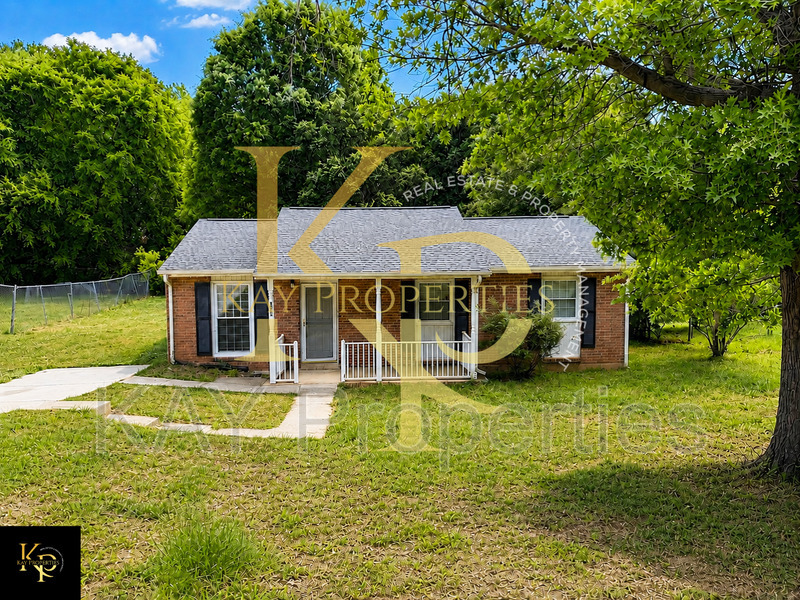 durham House: 3013 Wedgedale ave