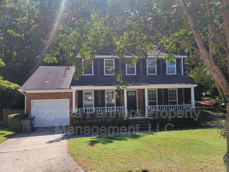 Martinez House: 157 Moss Creek Dr
