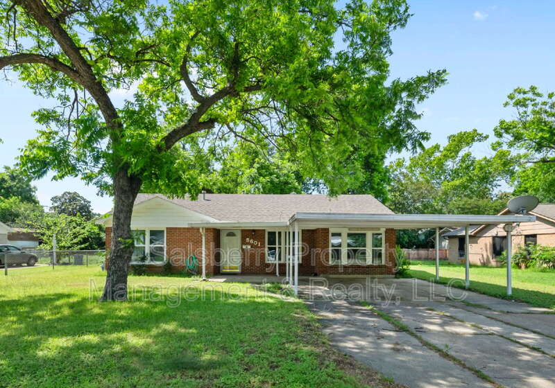 River Oaks House: 5601 N. Schilder Drive