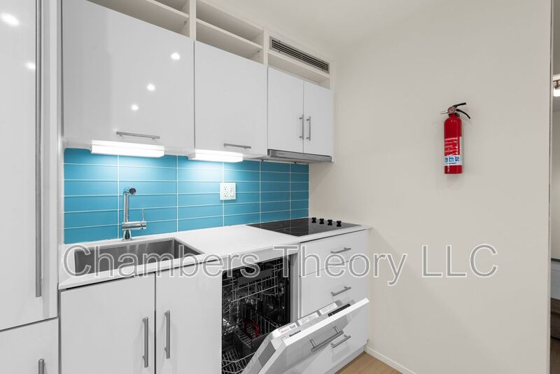 Washington Condo: 2422 17th St