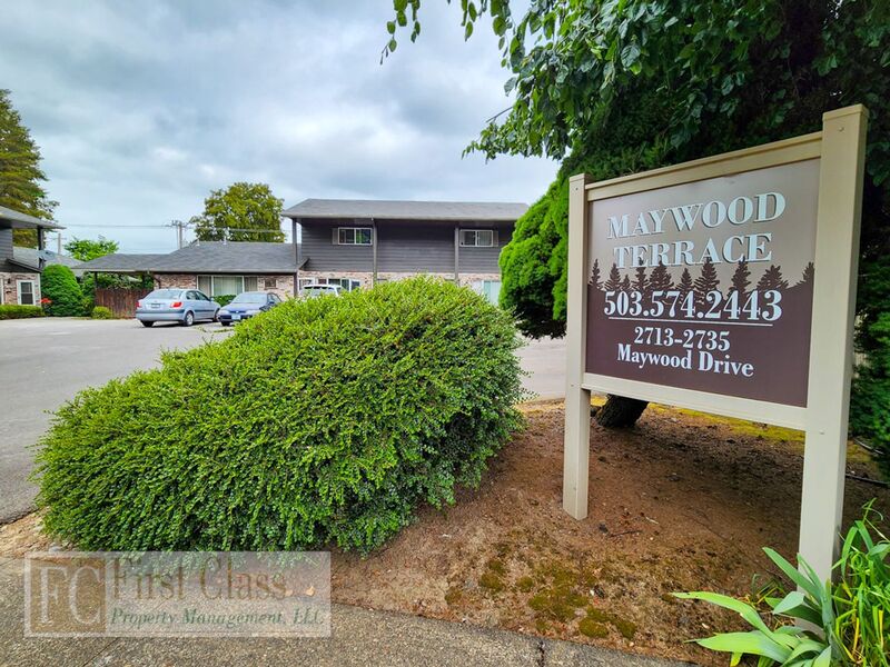 FOREST GROVE Townhome: 2725 MAYWOOD DR