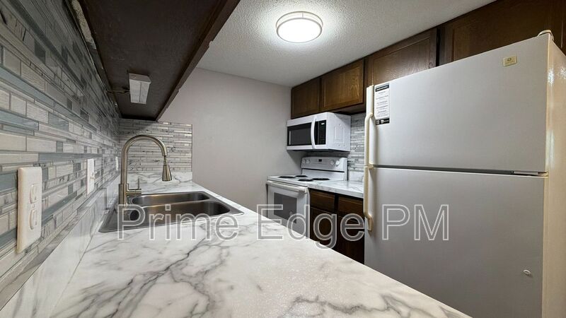 Lincoln House: 4520 Calvert Street