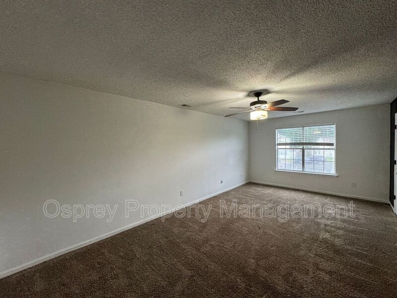 Introducing a charming home located in the heart of Suffolk ¨ASK ABOUT OUR ZERO DEPOSIT¨ - Photo 6