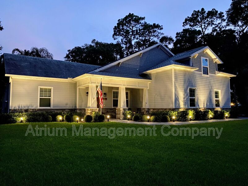 Lake Mary House: 1695 W Lake Mary Blvd