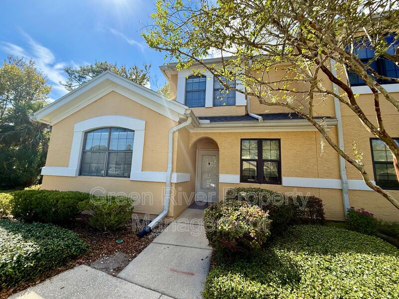 St Augustine House: 1911 Vista Cove Rd