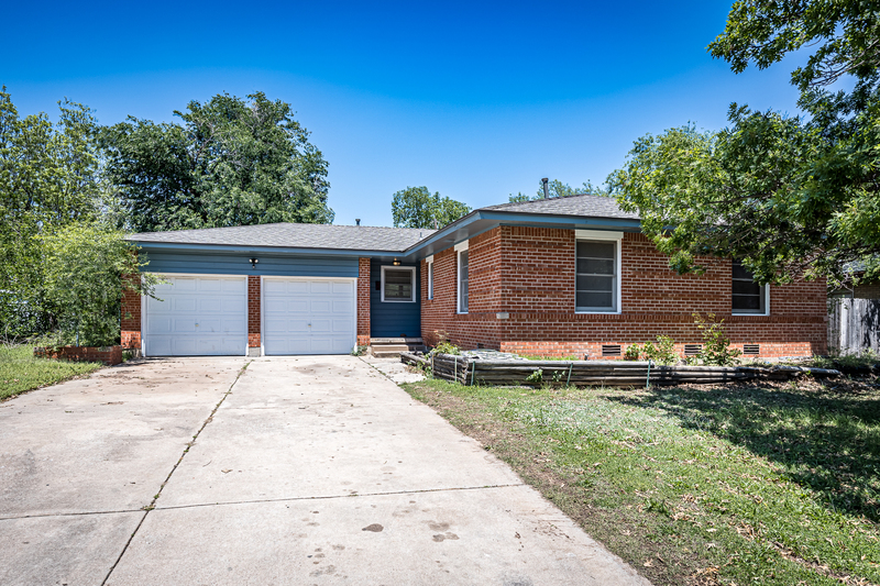 Lawton House: 4503 Southwest Atom Avenue