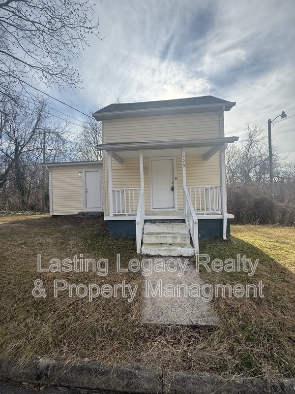 Reidsville House: 325 Jackson Street