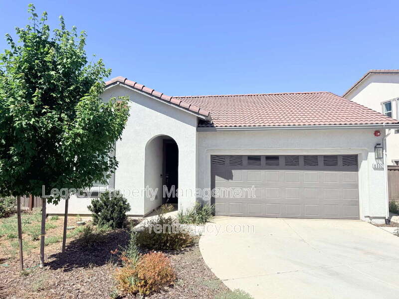 Elk Grove House: 8332 Taylormade Way