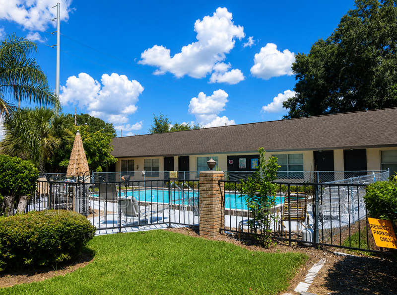 Saint Cloud House: 1031 Columbia Avenue