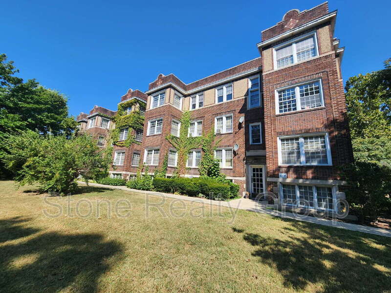 Terre Haute Condo: 525 South 6th Street